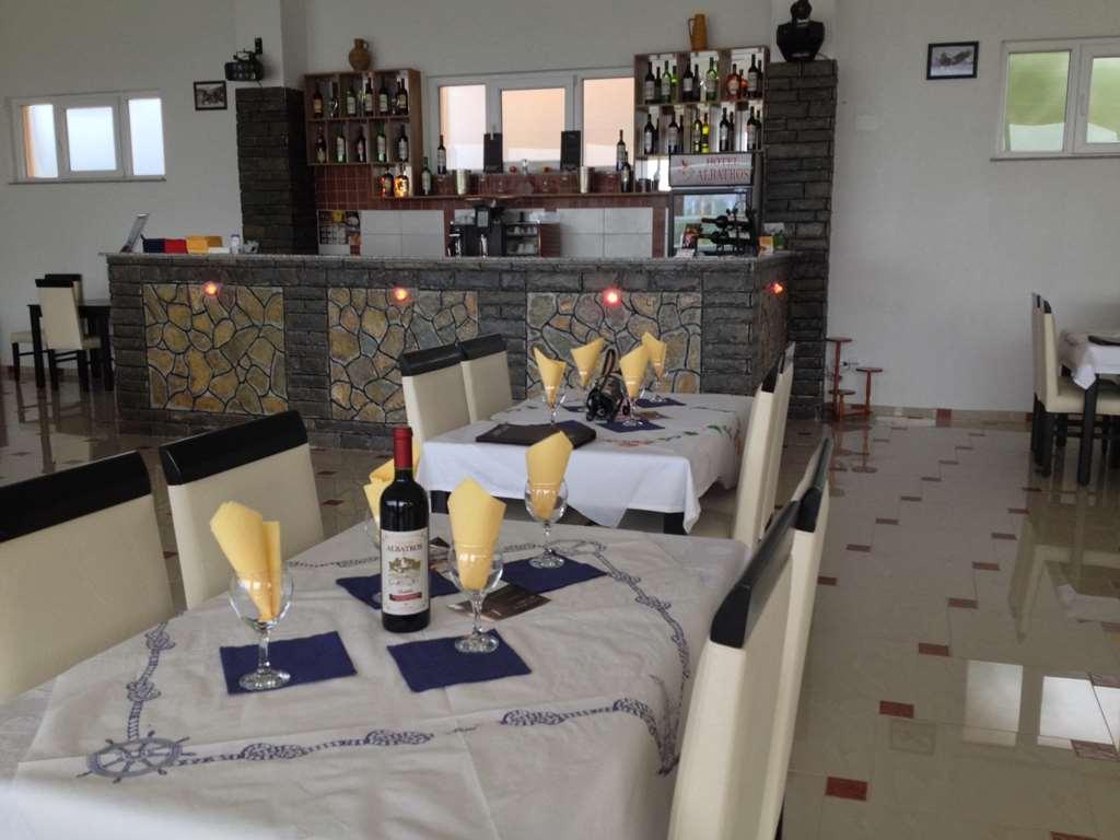 Hotel Albatros Prizren Restoran fotoğraf